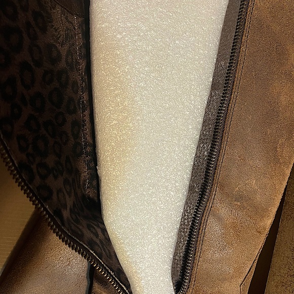 Distressed leather tall boots.by Born - Picture 9 of 15